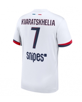 Billige Fotballdrakt Paris Saint-Germain Khvicha Kvaratskhelia #7 Replika Bortedrakt 2025-26 Kortermet Billige Fotballdrakt Paris Saint-Germain Khvicha Kvaratskhelia #7 Replika Bortedrakt 2025-26 Kortermet